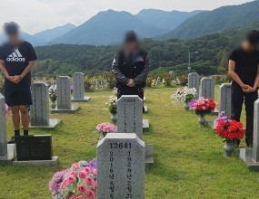 이번 체험학습에서는 국립대전현충원을 찾아, 나라를 위해 헌신하신 분들의 숭고한 희생과 정신을 기리는 시간을 가졌습니다.
학생들은 선생님의 안내와 함께 현충탑과 묘역을 참배하며, 평화로운 오늘이 얼마나 큰 희생 위에 세워졌는지를 마음에 새겼어요.

또한 전시관에서 진행된 강연과 전시 관람을 통해 역사 속 인물들의 삶과 이야기를 가까이에서 만나며, 평화와 공동체의 가치를 다시금 생각하는 뜻깊은 시간이 되었습니다.

감사와 존경의 마음으로 하루를 보낸 이번 방문은, 학생들에게 오랫동안 기억에 남을 따뜻한 배움의 시간이었습니다 ❤️